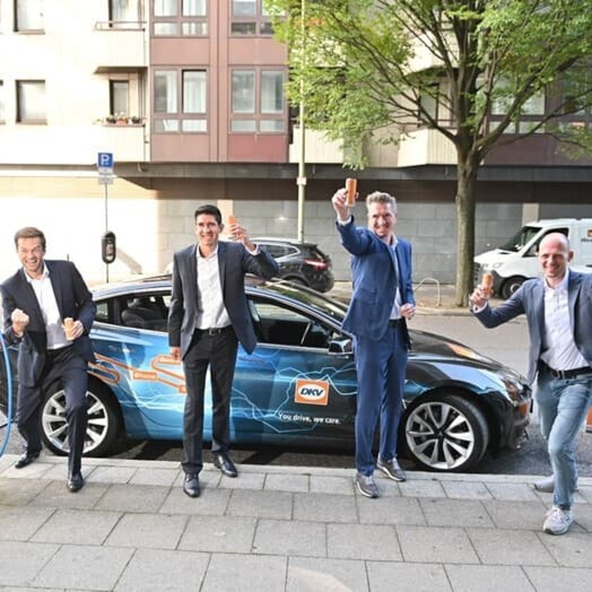innogy und DKV feiern 100.000sten Ladepunkt innogy und DKV feiern 100.000sten Ladepunkt