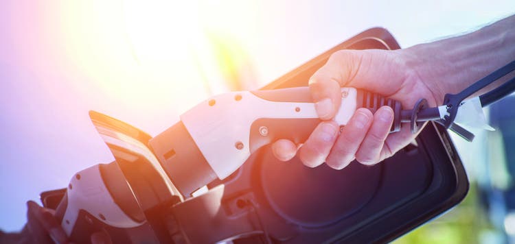 hand läd e-auto