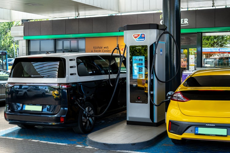 A charging station from MOL Plugee