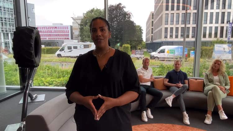 DKV Mobility emobility Team