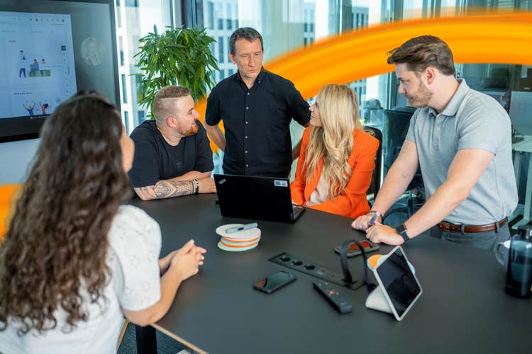 Conversation between a woman and a man