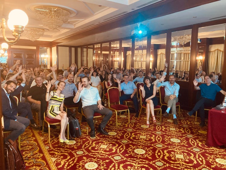 Sharing company results and targets is not so boring!