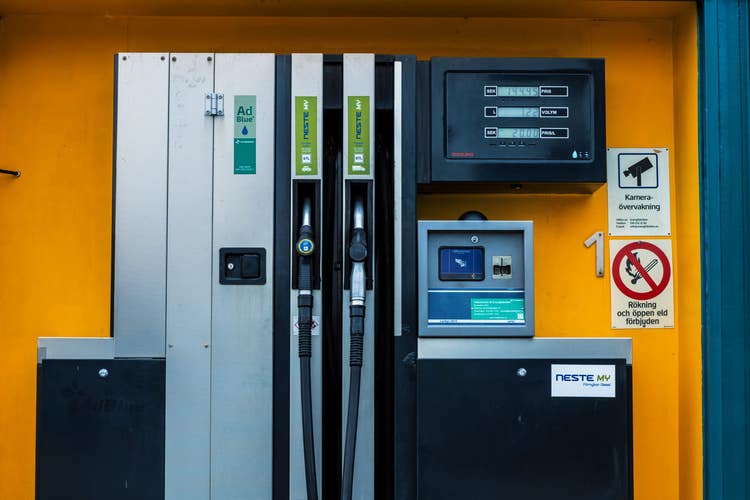 Refueling station with HVO